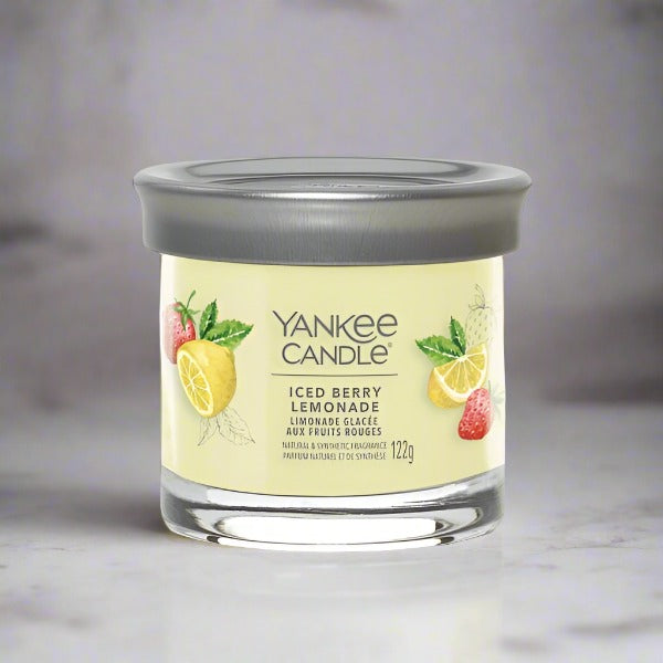 Yankee Candle Signature Small Tumbler 8 x 8 x 7 cm 122g Clean Cotton, Black Cherry, Midsummer Night, Lemon Lavender, Ocean Air, Bayside Cedar, Ice Berry Lemonade, Pink Sands, Amber and Sandalwood, Wild Orchid, Midnight Jasmine.