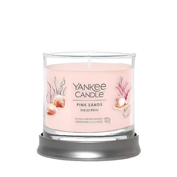 Yankee Candle Signature Small Tumbler 8 x 8 x 7 cm 122g Clean Cotton, Black Cherry, Midsummer Night, Lemon Lavender, Ocean Air, Bayside Cedar, Ice Berry Lemonade, Pink Sands, Amber and Sandalwood, Wild Orchid, Midnight Jasmine.