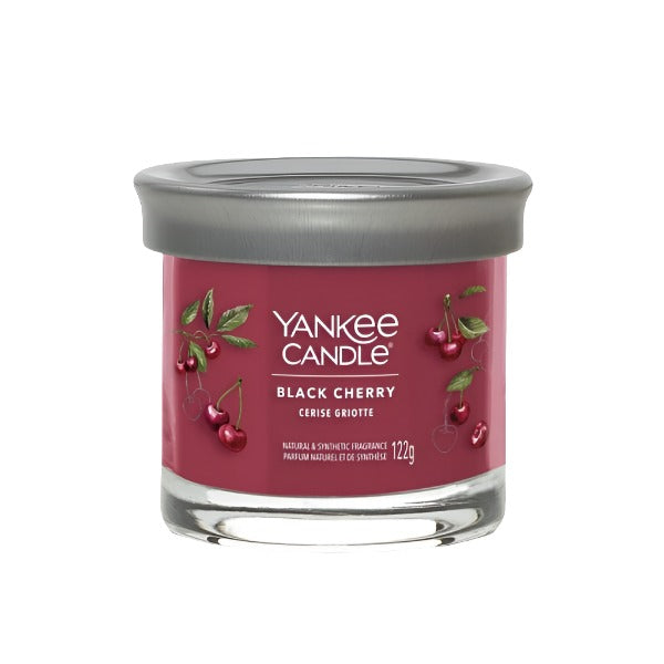 Yankee Candle Signature Small Tumbler 8 x 8 x 7 cm 122g Clean Cotton, Black Cherry, Midsummer Night, Lemon Lavender, Ocean Air, Bayside Cedar, Ice Berry Lemonade, Pink Sands, Amber and Sandalwood, Wild Orchid, Midnight Jasmine.